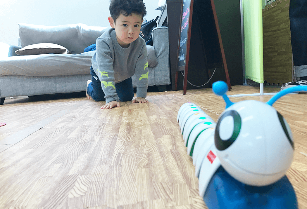 コード・ア・ピラーを動かしている生徒さん